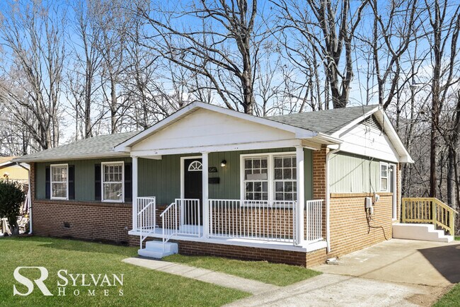 Building Photo - Come view this adorable, move-in ready home