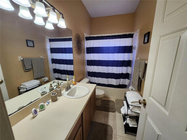 Building Photo - 2503 Buttercup Ct