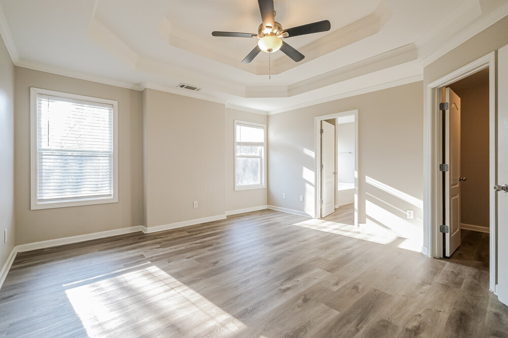 Building Photo - 1990 Lily Valley Dr