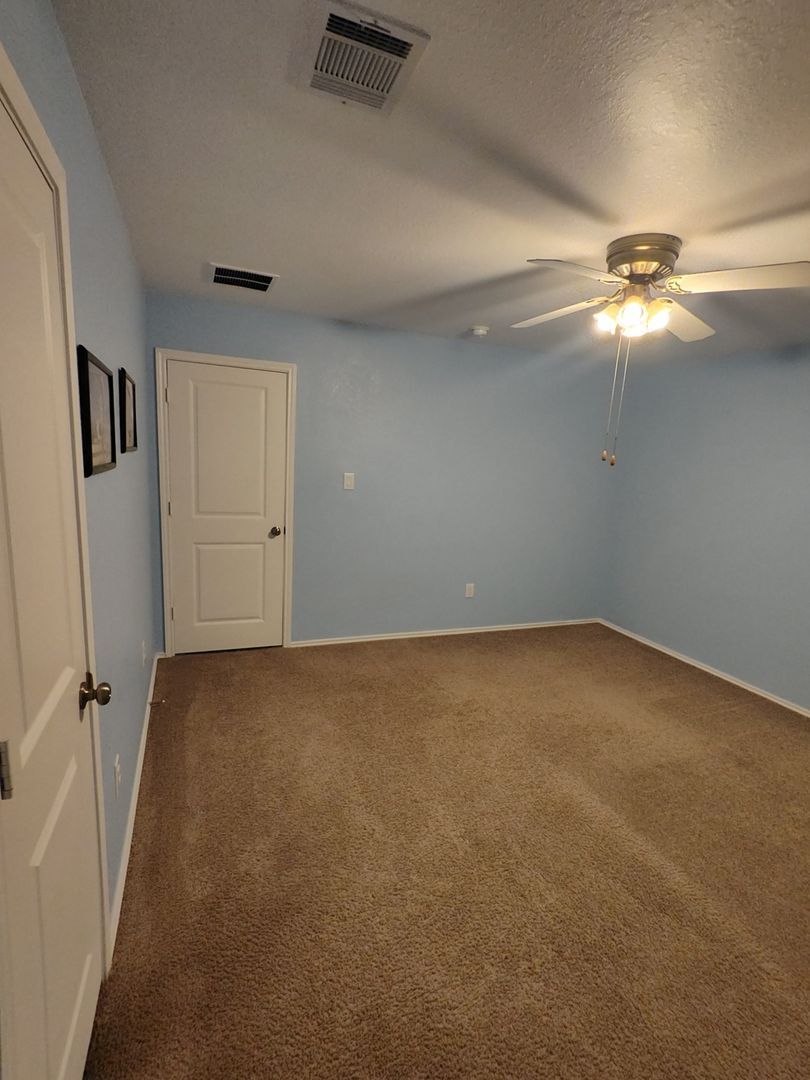 Building Photo - 12911 Chinali Spgs