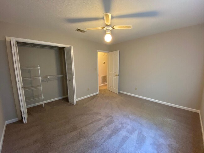 Building Photo - 3008 Harpers Ferry Dr
