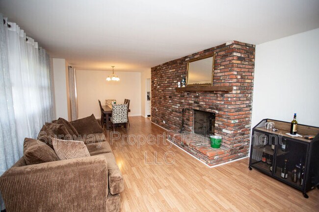 Building Photo - 522 Jersey Ave