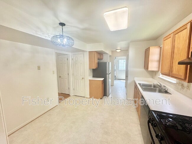 Building Photo - 16736 Amherst Oak Ln
