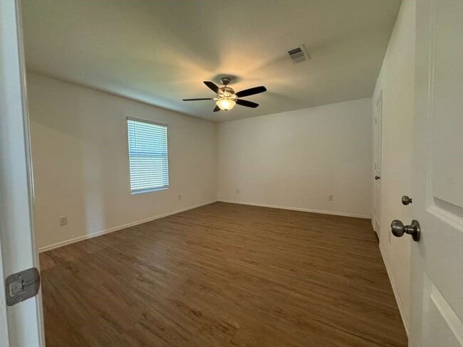 Building Photo - 22003 Birchwood River Trl