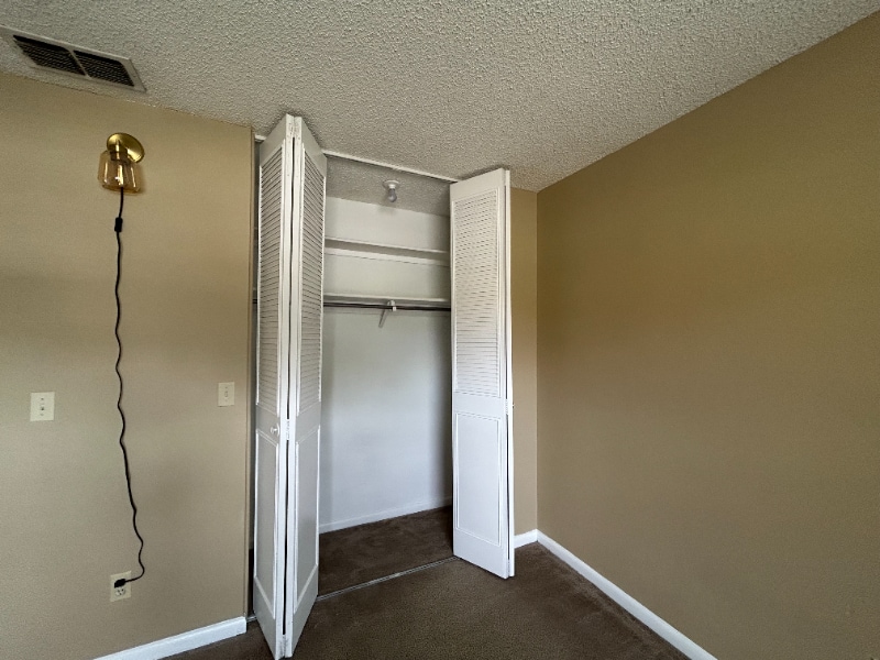Building Photo - 7089 Balboa Dr