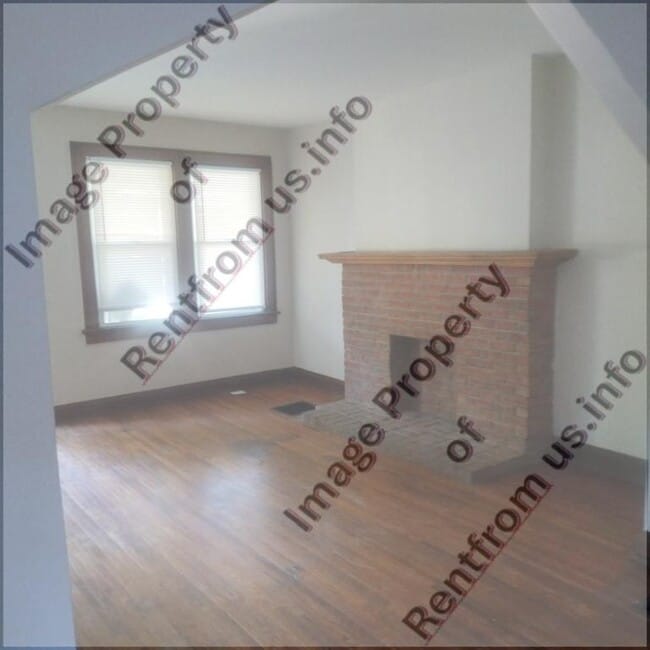 Building Photo - 743 S Terrace Ave