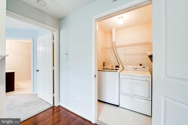 Building Photo - 4108 Monument Ct