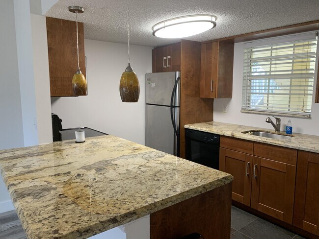 Building Photo - 6315 La Costa Dr