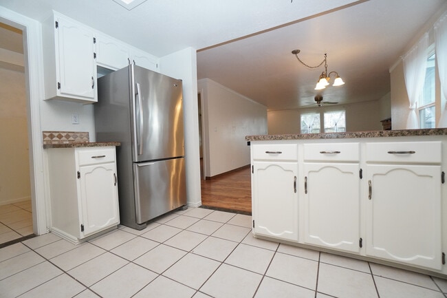 Building Photo - 2569 Camden Ln