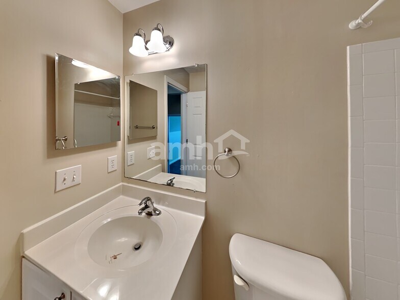 Building Photo - 7181 Normanton Dr