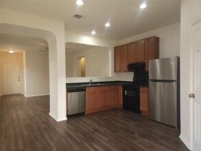 Building Photo - 205 Beech Dr