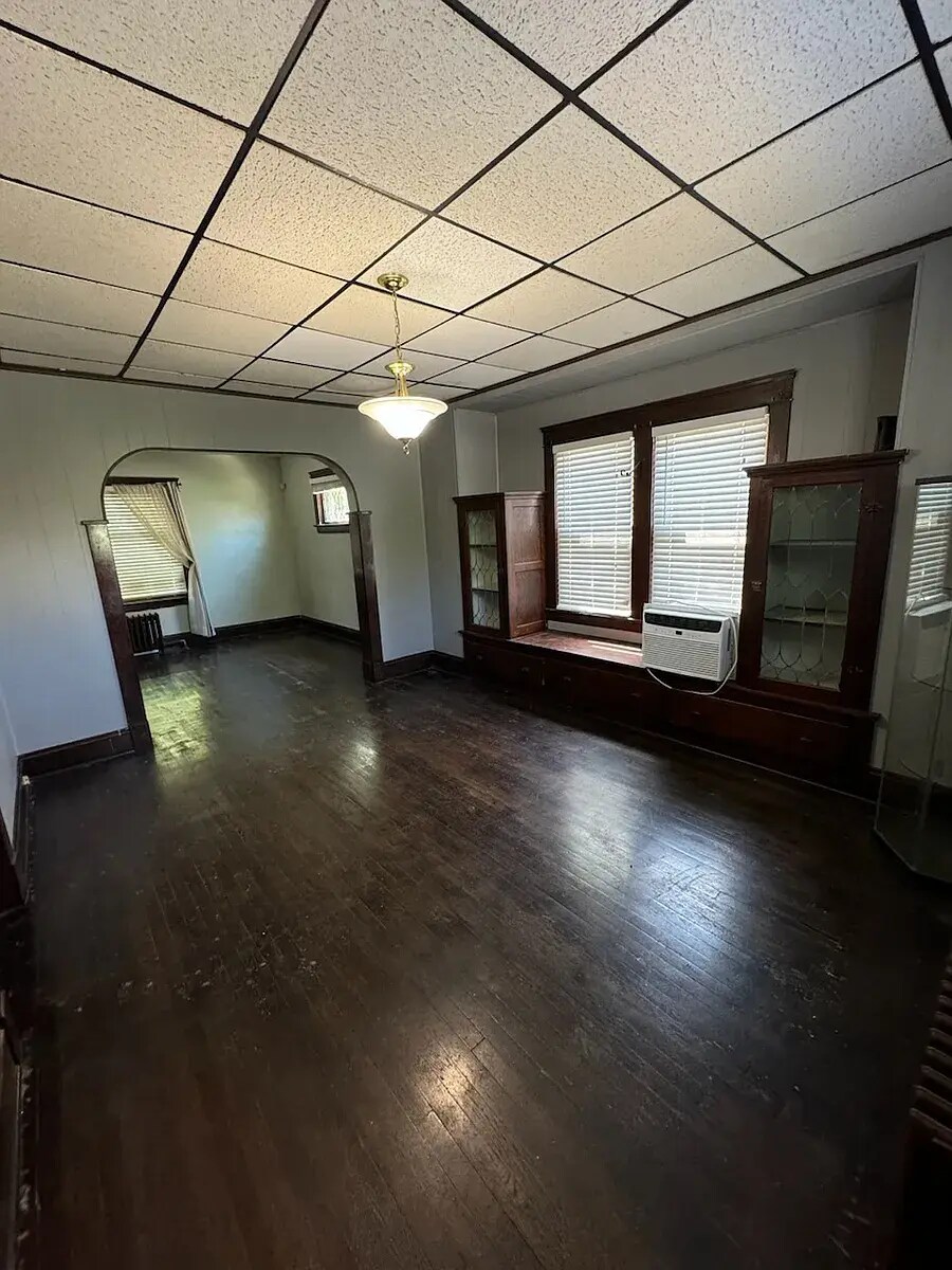 Building Photo - 3334 W 99th St