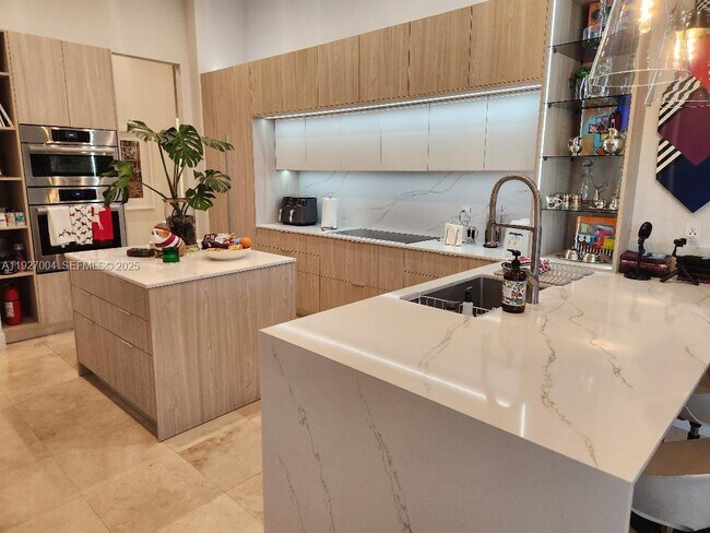 Building Photo - 19038 Park Ridge St