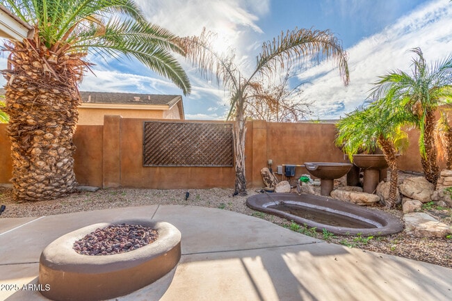 Building Photo - 2500 S Sunnyvale Ave