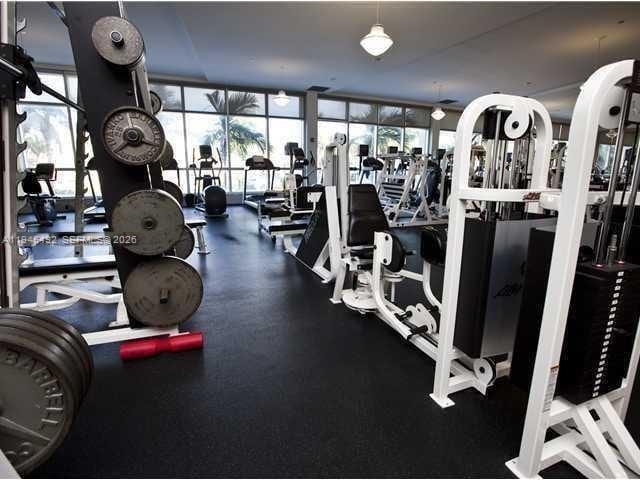 Building Photo - 1000 West Ave