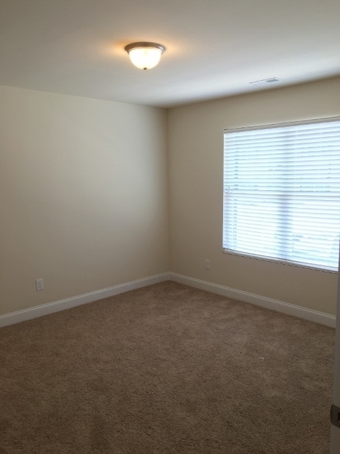 Building Photo - Townhome for rent!