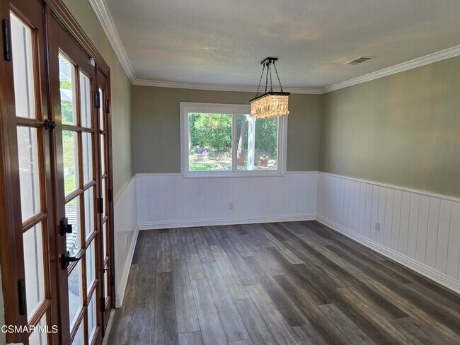 Building Photo - 3017 Klamath Ave