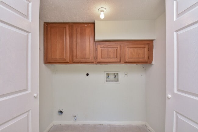 Building Photo - 2514 Lance Ln