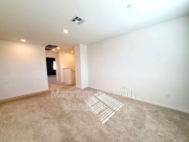 Building Photo - 26564 Rosebay Way