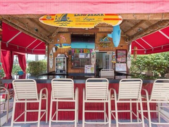 Building Photo - 251 Hypolita Ave