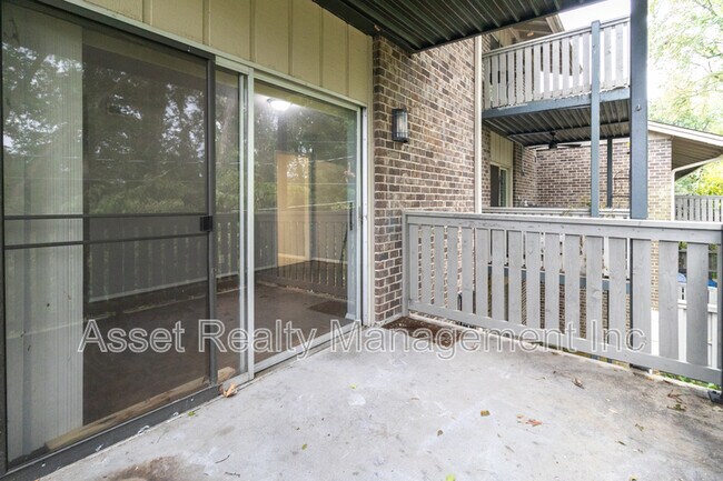 Building Photo - 3636 Taliluna Ave