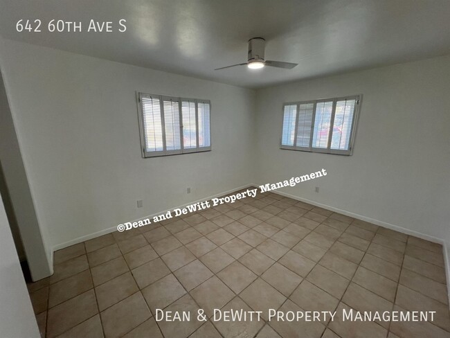 Building Photo - Southeast St. Pete 2/1 SFH - For Rent