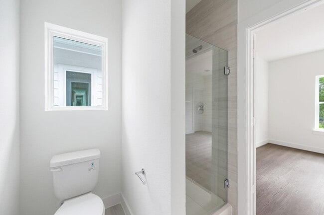 Building Photo - 831 Paul Quinn St