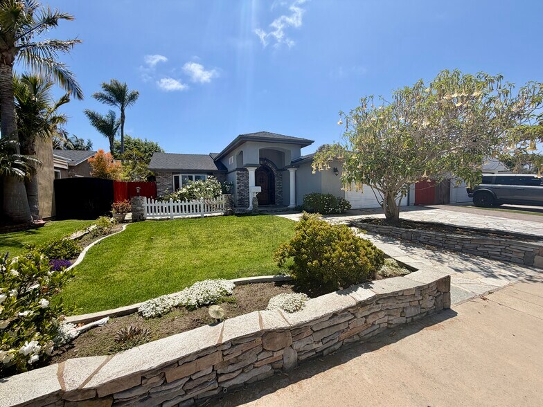 Building Photo - 9272 Sunridge Dr