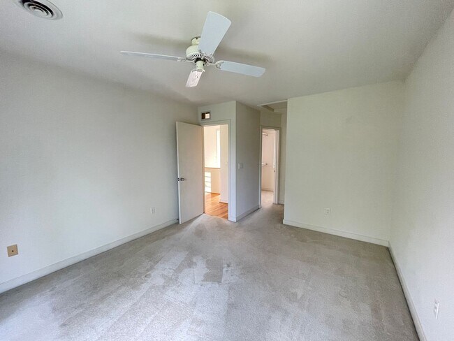 Building Photo - COMMUTERS DREAM!  PRIVATE ACREAGE STAFFORD AND MINUTES TO VRE