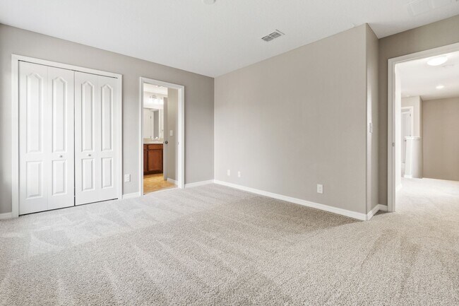 Building Photo - PENDING APPLICATION- Beautiful 3/2.5 Energ...