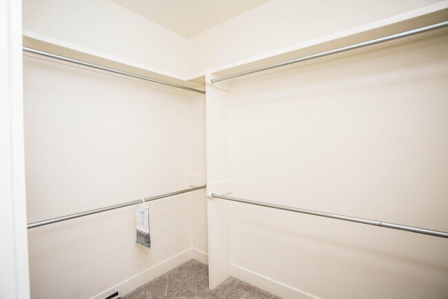 Building Photo - 12010 Troy Ave