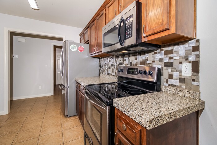 Building Photo - 362 Meadow Creek Dr