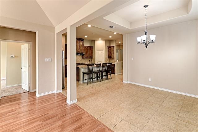 Building Photo - 10121 Waterstone Way