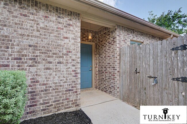 Building Photo - 8037-8039 Arbor
