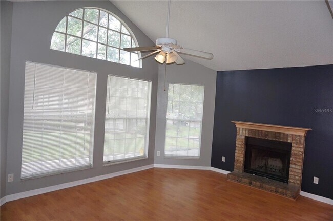 Building Photo - 962 Newcastle Cir