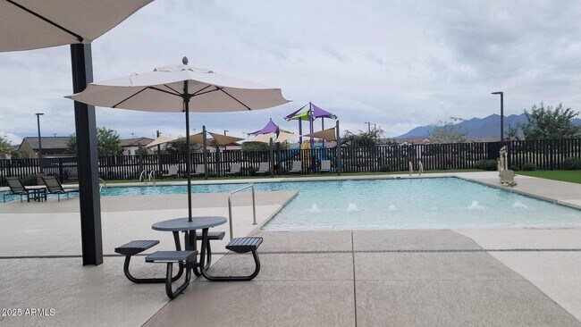 Building Photo - 15588 W Williams St