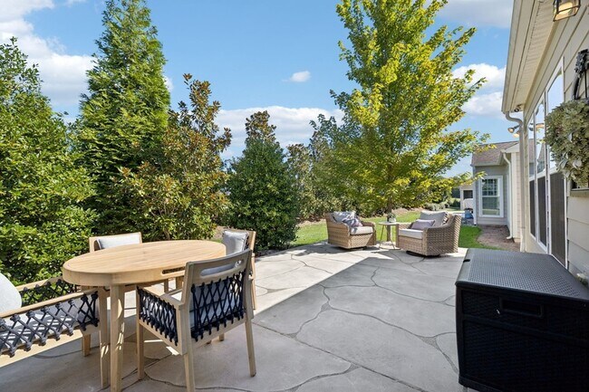 Building Photo - 239 Antebellum Ln