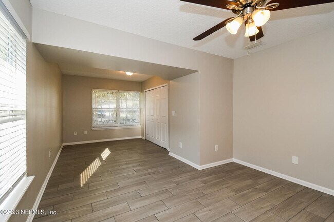 Building Photo - 1043 Three Forks Ct