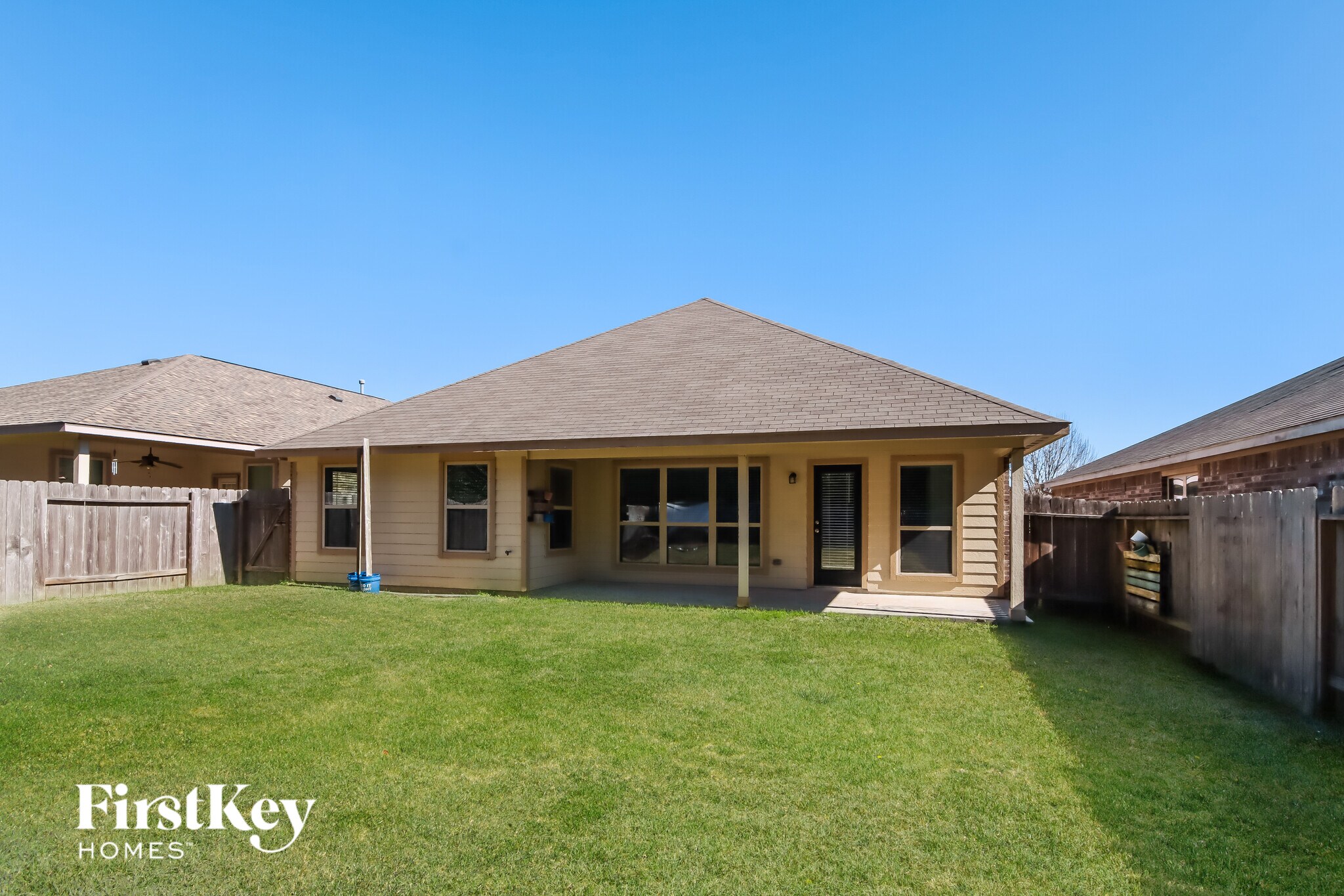 Building Photo - 240 Country Crossing Cir