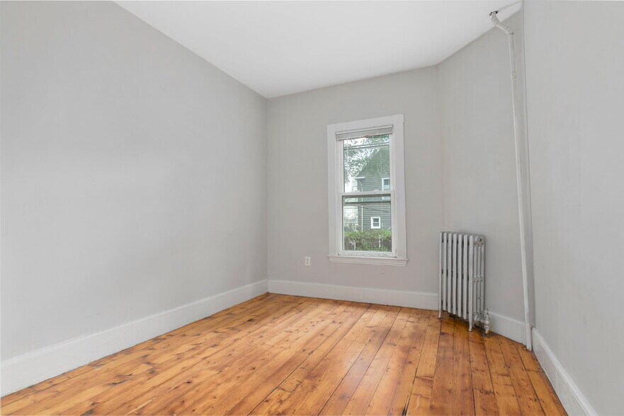 Building Photo - 103 Summer St