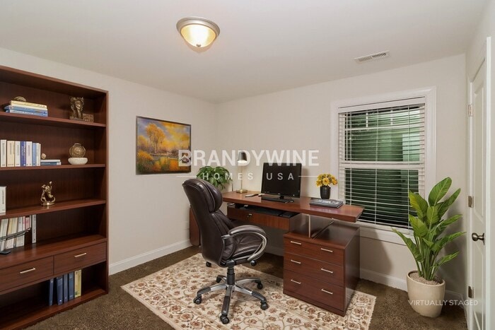 Building Photo - 281 Southcircle Dr NW