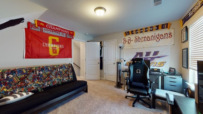 Building Photo - 160 Kirkwood Dr