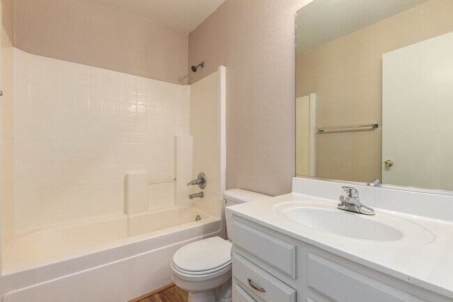 Building Photo - Charming 3 bed in Glendale!