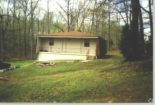 Building Photo - 2556 Vick Ln