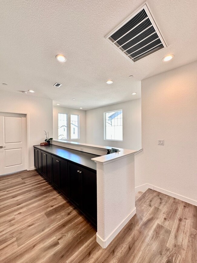 Building Photo - North Natomas Home