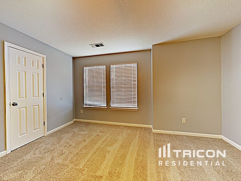 Building Photo - 2191 Tuley Dr