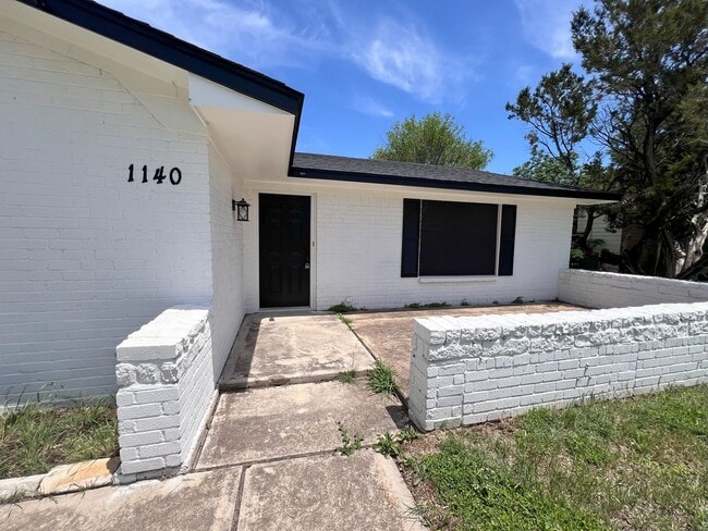 Building Photo - Charming 3-Bedroom Home for Rent in Harker...