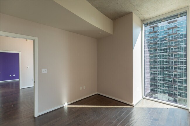 Building Photo - 5925 Almeda Rd