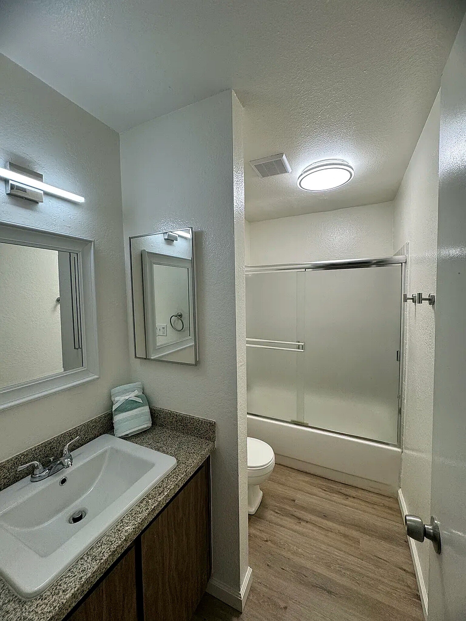 Building Photo - 118 Yorkshire Ct