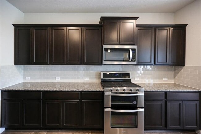 Building Photo - 8108 Ausblick Ave